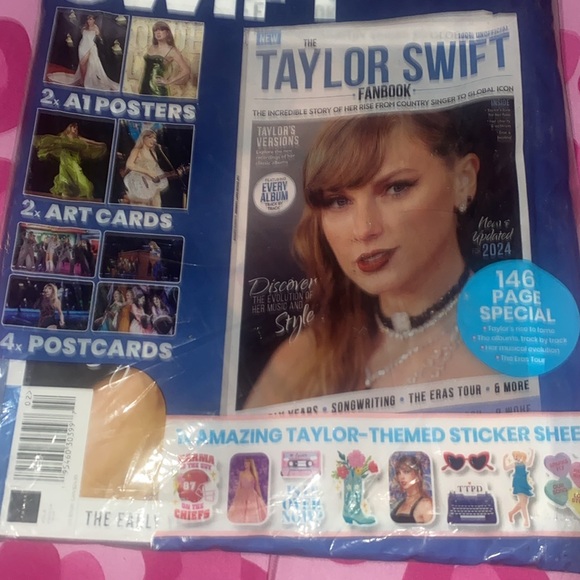 Taylor Swift fan pack NWT - Picture 3 of 7
